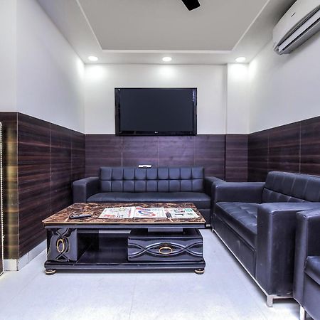 Hotel Aerostar Gold - Opposite Max Healthcare 德里 外观 照片