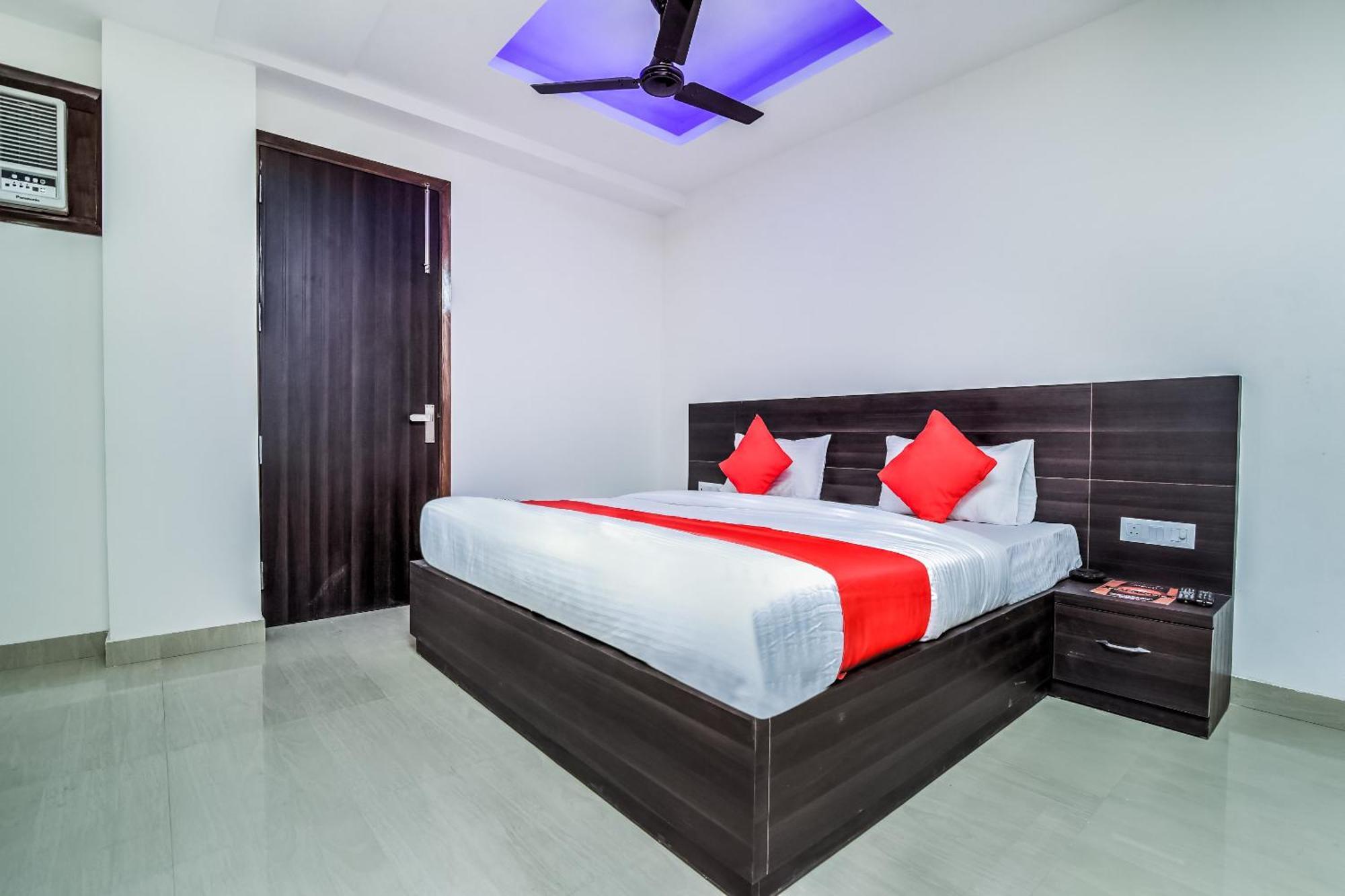 Hotel Aerostar Gold - Opposite Max Healthcare 德里 外观 照片