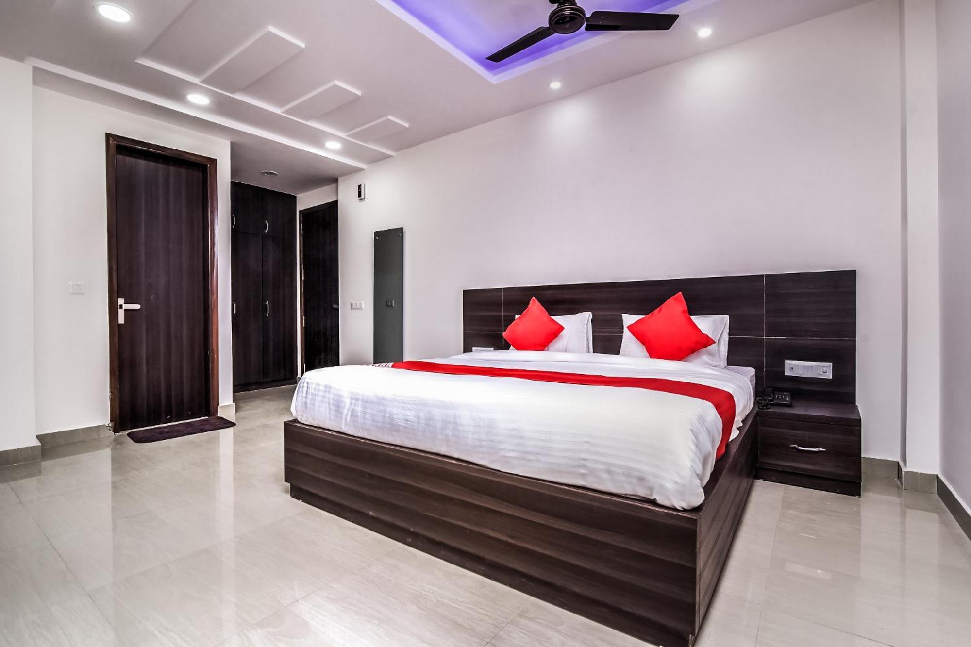 Hotel Aerostar Gold - Opposite Max Healthcare 德里 外观 照片