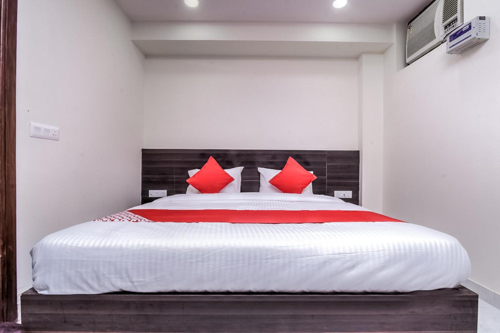 Hotel Aerostar Gold - Opposite Max Healthcare 德里 外观 照片