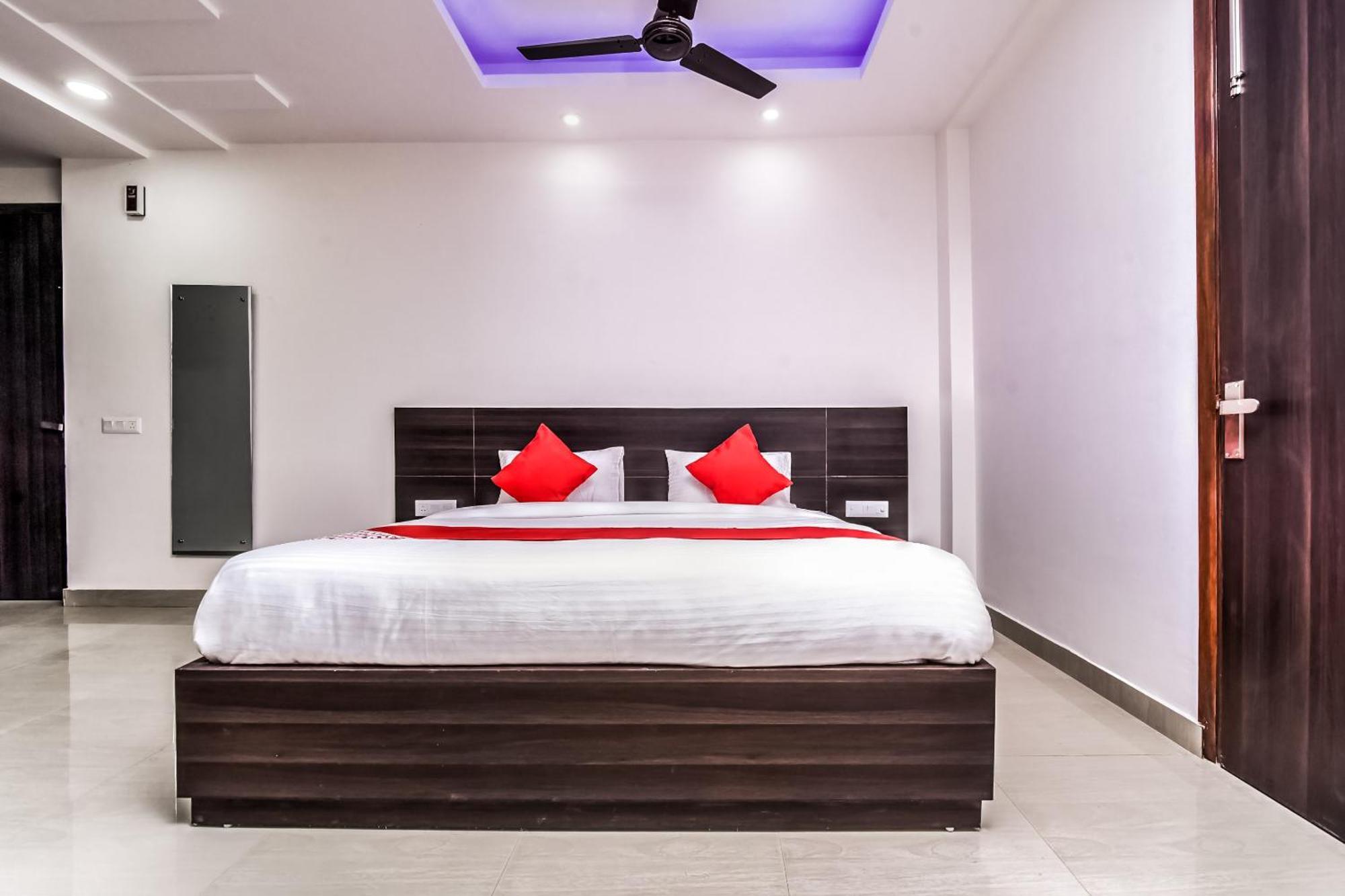 Hotel Aerostar Gold - Opposite Max Healthcare 德里 外观 照片
