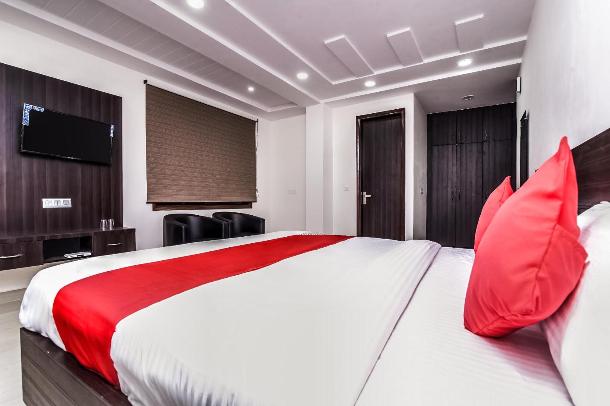 Hotel Aerostar Gold - Opposite Max Healthcare 德里 外观 照片
