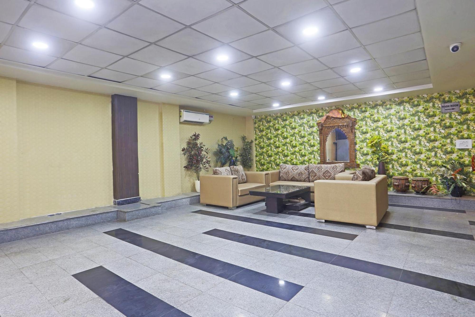 Hotel Aerostar Gold - Opposite Max Healthcare 德里 外观 照片