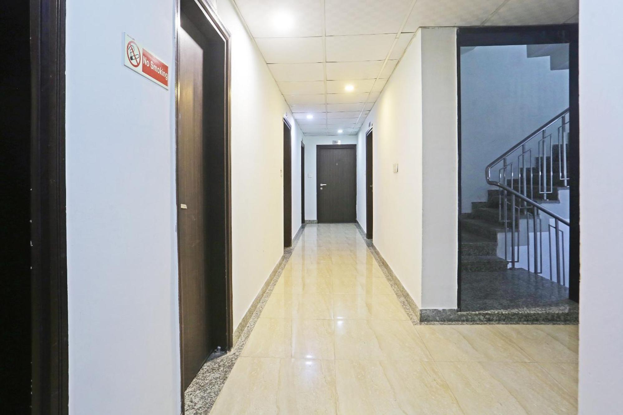 Hotel Aerostar Gold - Opposite Max Healthcare 德里 外观 照片