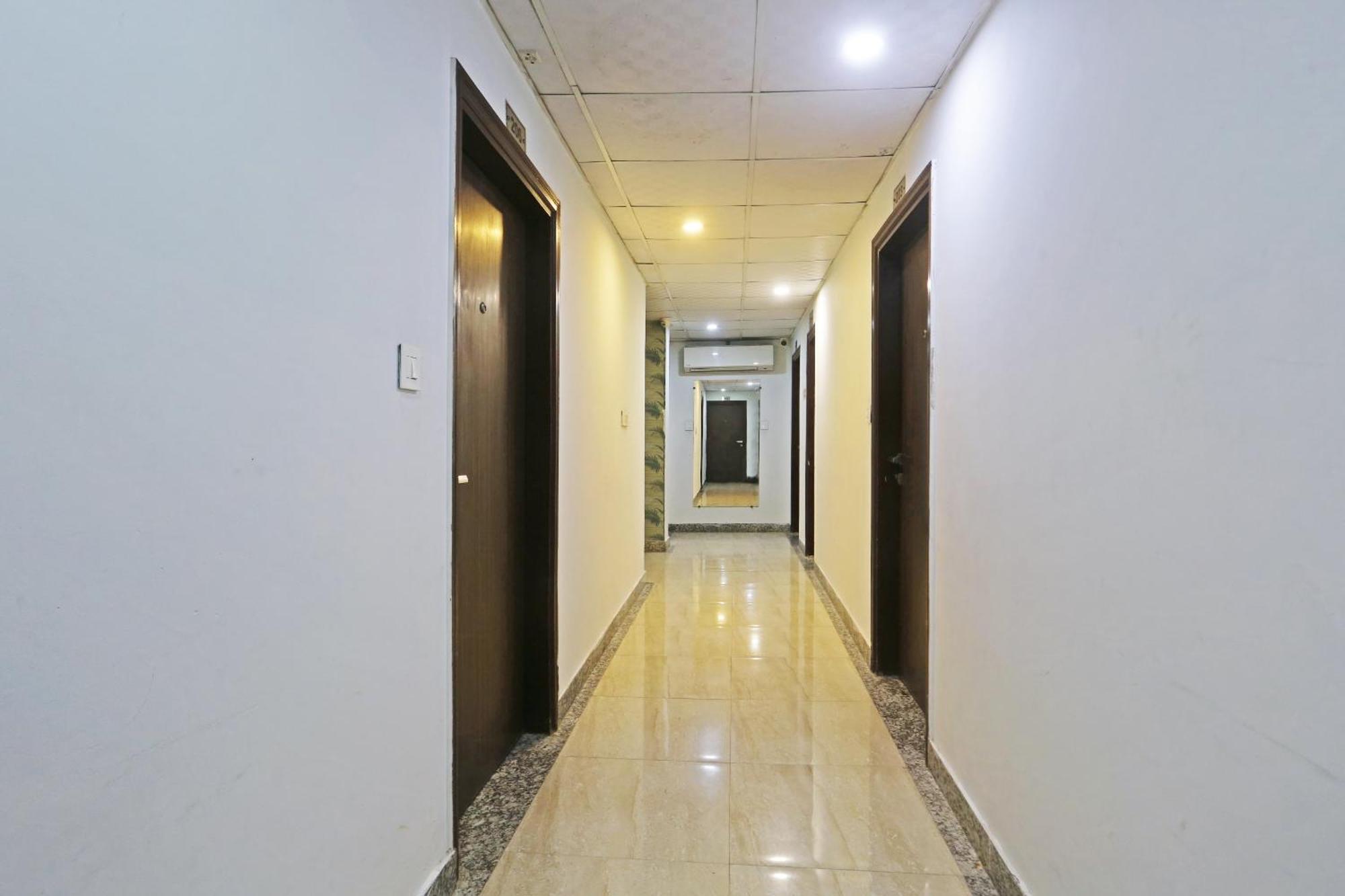 Hotel Aerostar Gold - Opposite Max Healthcare 德里 外观 照片