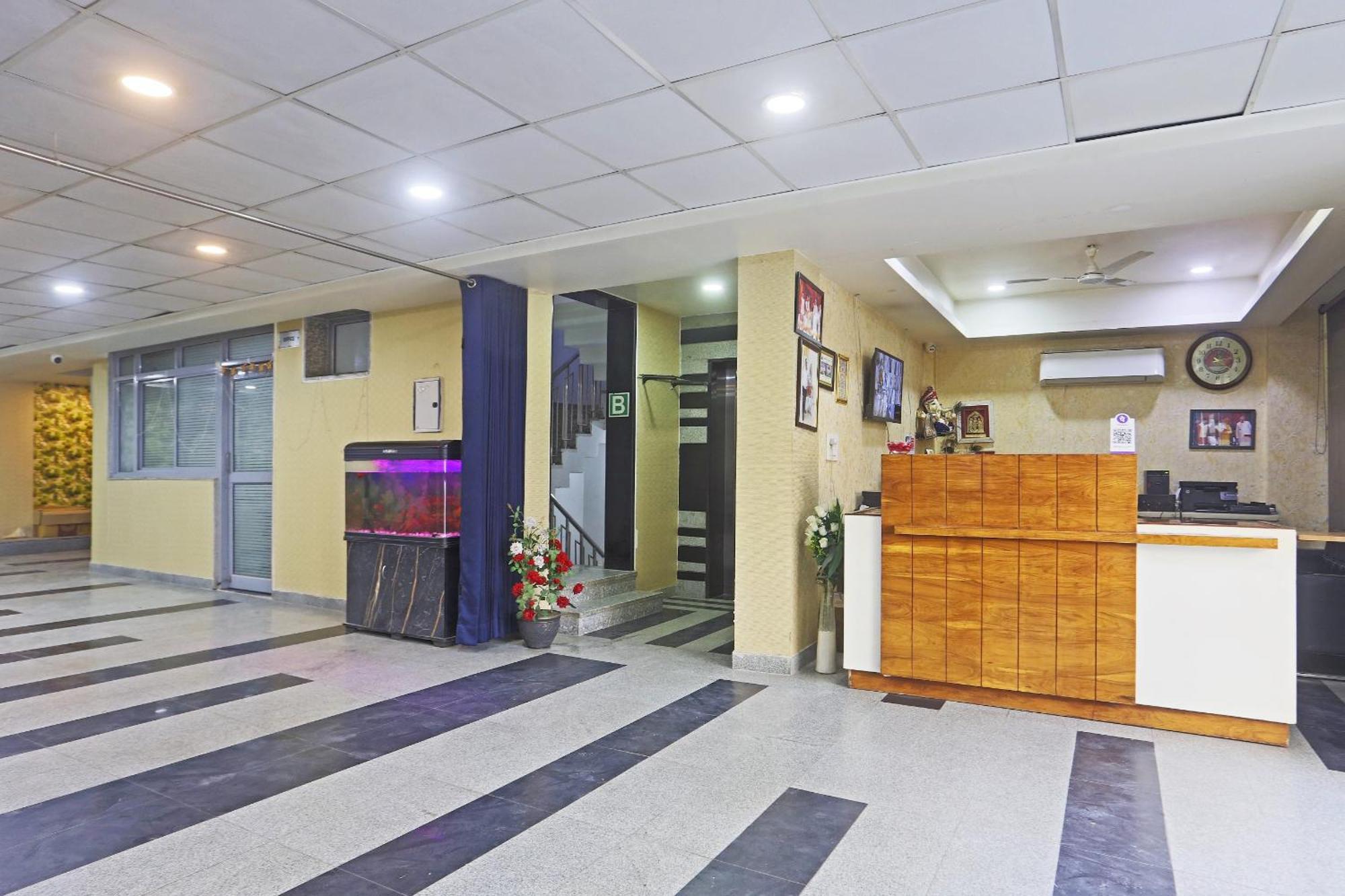 Hotel Aerostar Gold - Opposite Max Healthcare 德里 外观 照片
