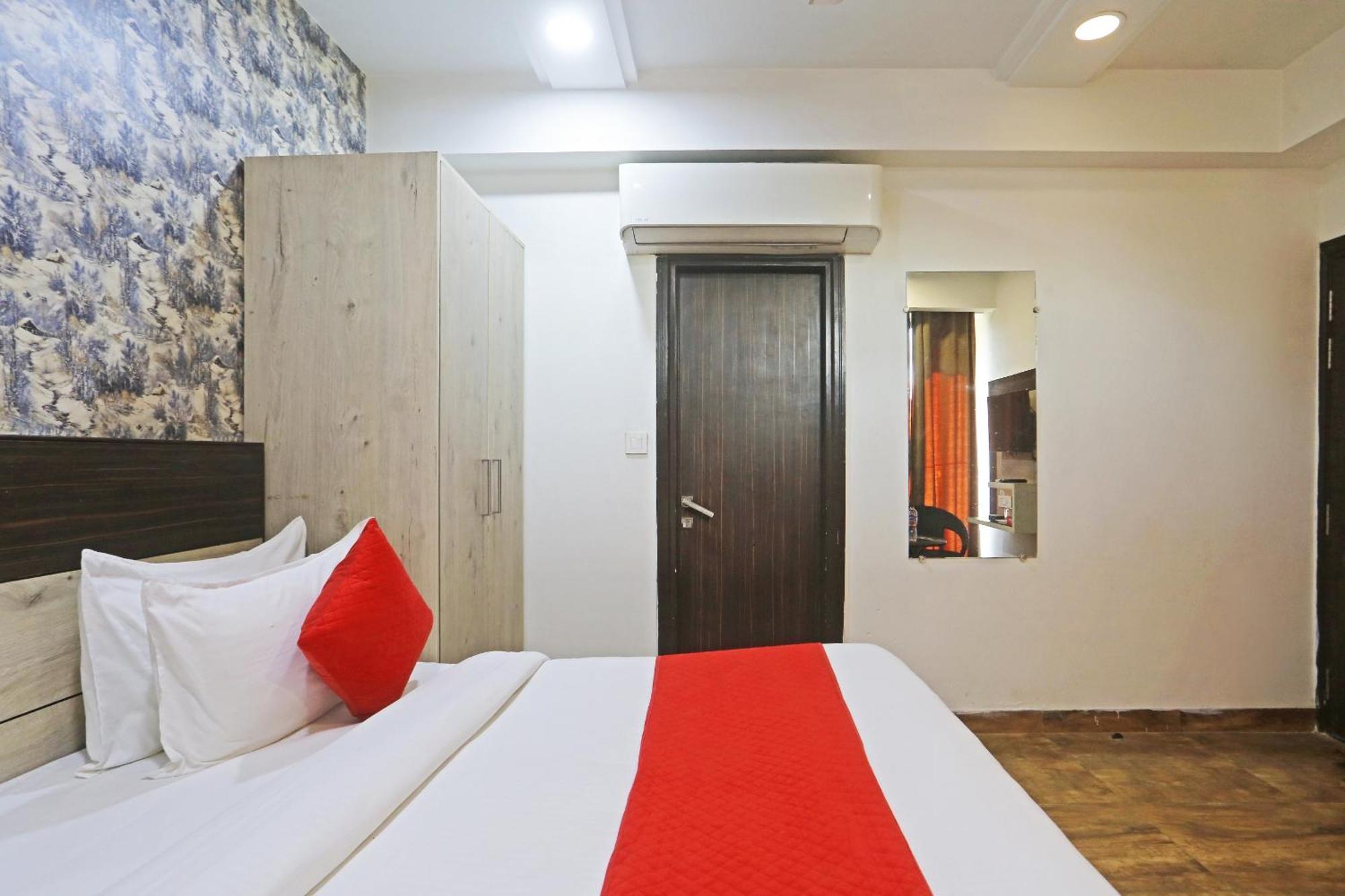 Hotel Aerostar Gold - Opposite Max Healthcare 德里 外观 照片