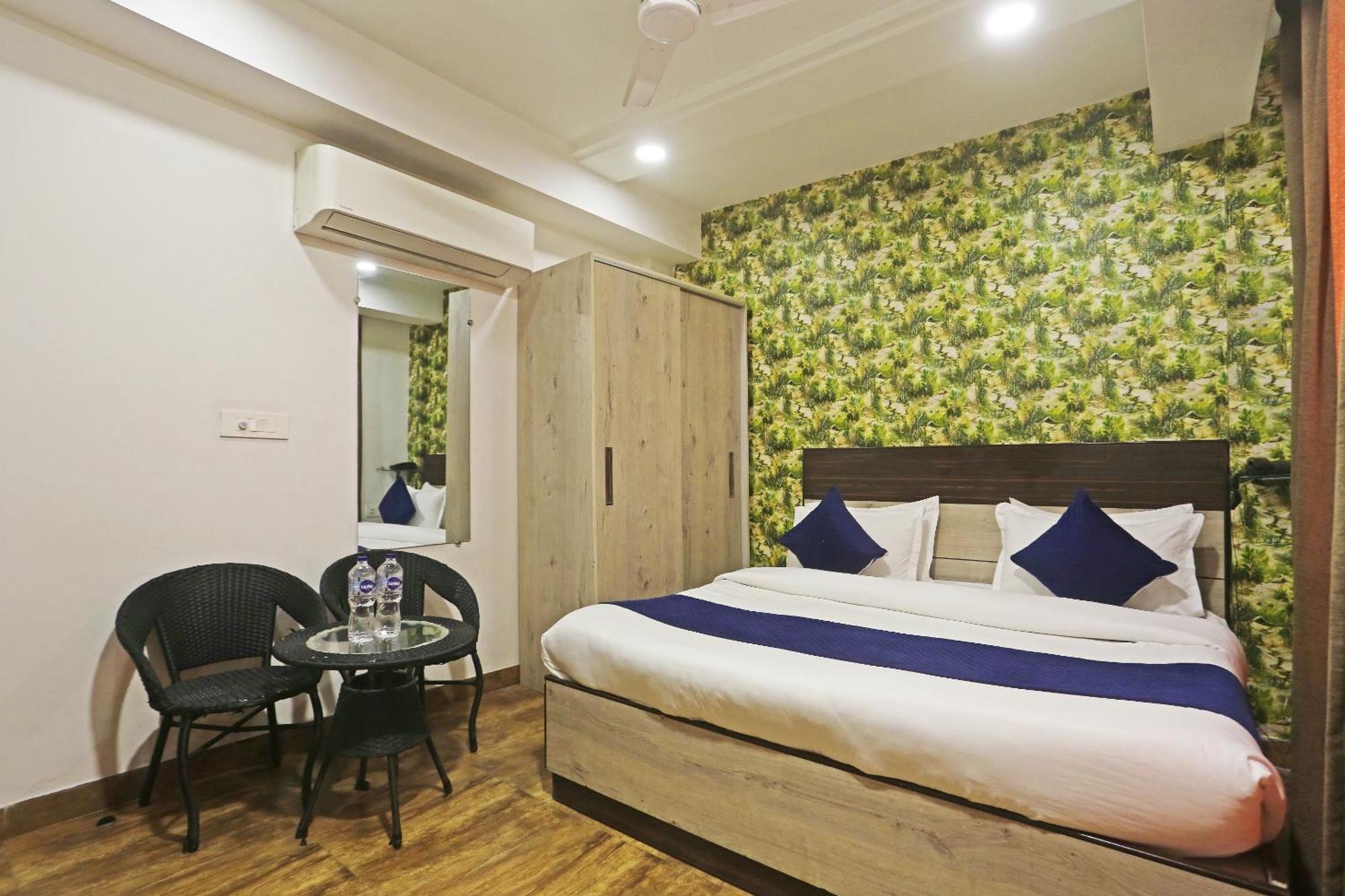 Hotel Aerostar Gold - Opposite Max Healthcare 德里 外观 照片