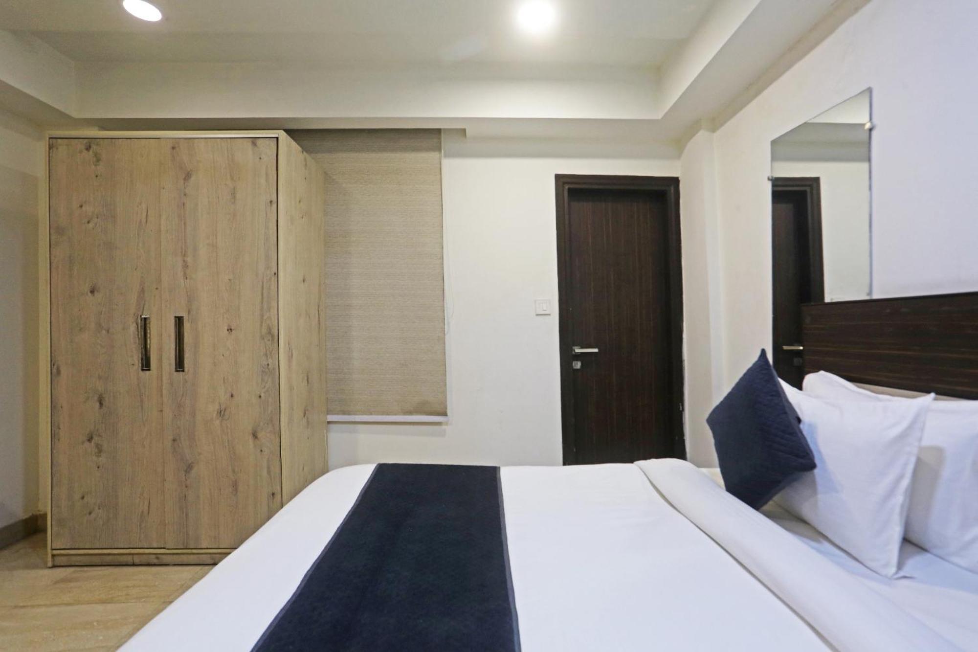 Hotel Aerostar Gold - Opposite Max Healthcare 德里 外观 照片