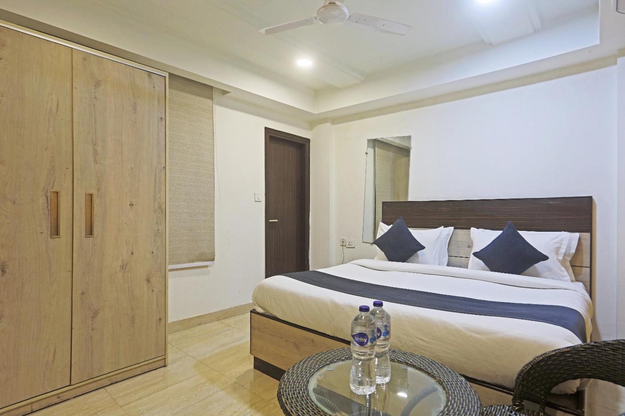 Hotel Aerostar Gold - Opposite Max Healthcare 德里 外观 照片